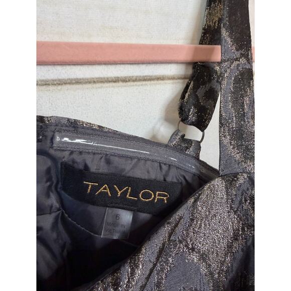 Taylor Formal Dress Size 6 Long Adj. Straps Holiday Silver Gray Print Sleeveless - Picture 5 of 6